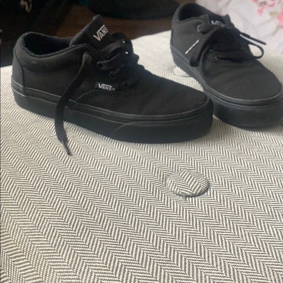 youth black vans